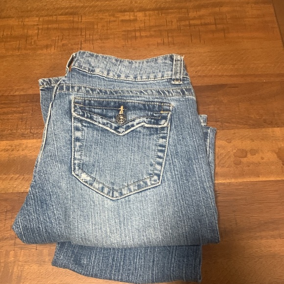 Guess jeans Doheny, Size 28, Inseam 31, Style #Q624A111 - Picture 3 of 4